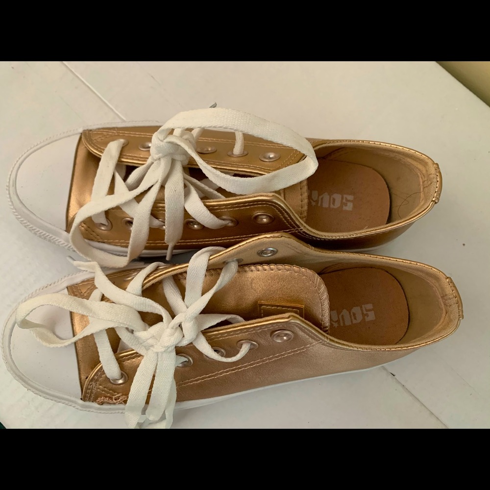 Soviet Shoes